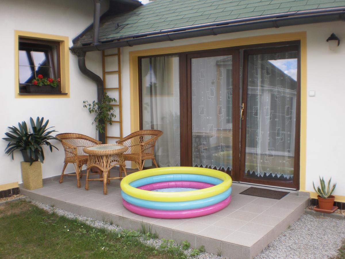 Ferienwohnung Privat Buk 100 Jindřichův Hradec Exterior foto
